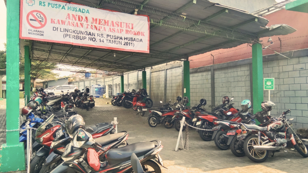 Area Parkir RS Puspa Husada Bekasi – Aman, Luas, dan Nyaman untuk Pengunjung - Gambar 1