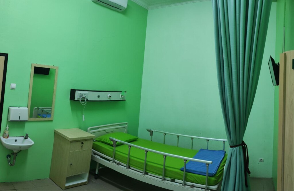🛏️ Ruang Rawat Inap Kelas 1 – RS Puspa Husada Jatimulya Tambun Selatan, Bekasi - Gambar 3